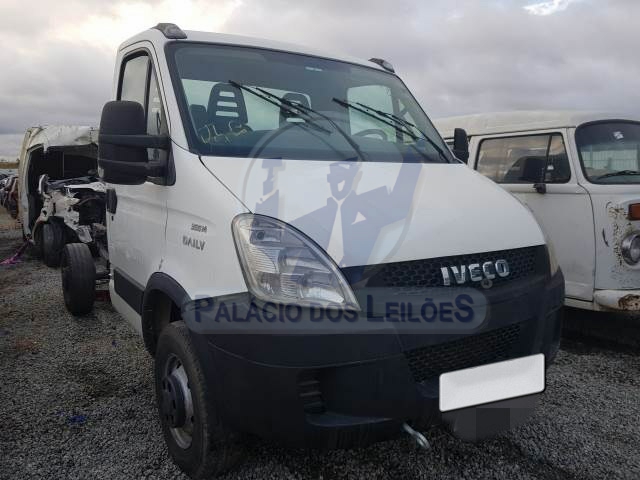 LOTE 017 - IVECO DAILY CHASSI 35S14 CS 3.0 2014