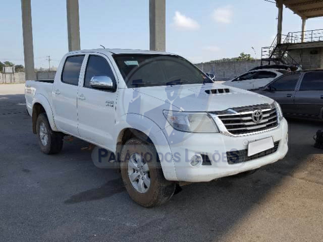 LOTE 023 - Toyota Hilux 3.0 TDI 4x4 CD SR (Aut) 2012