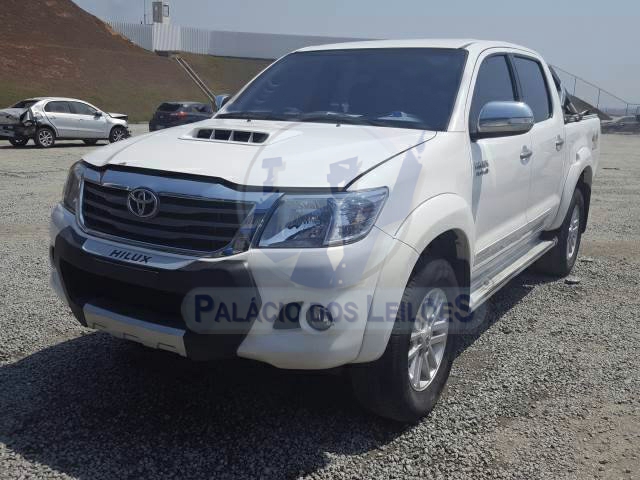 LOTE 032 - TOYOTA Hilux 2.8 TDI SRV CD 4x4 2017