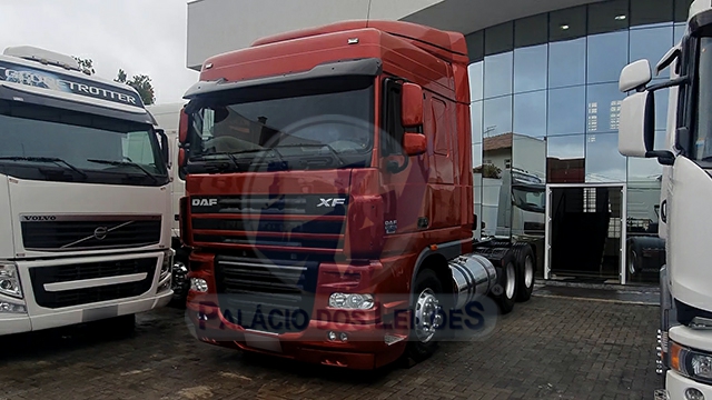 LOTE 008 - DAF XF 105 FTS 460 6x2 2016