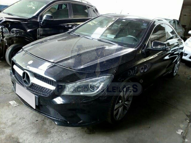 LOTE 033 - Mercedez-Benz CLA 200 Sport 2017