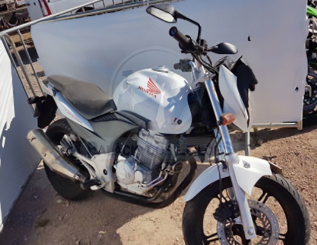 Lote 020 - HONDA CB 300 R 2012