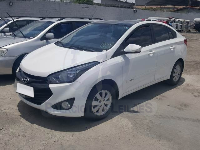 LOTE 035 - HYUNDAI HB20S 1.6 2014