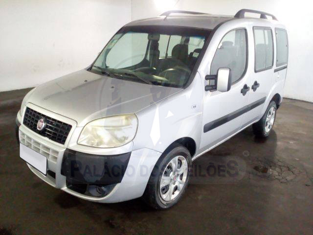 LOTE 017 - Fiat Doblò Attractive 1.4 2015