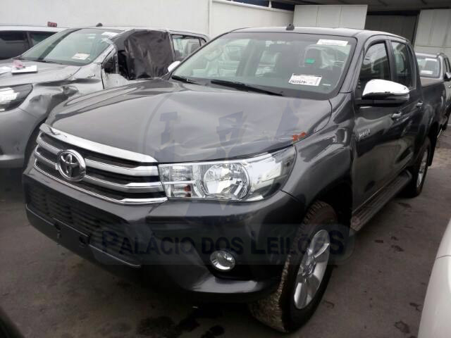 LOTE 027 - Toyota Hilux 2.7 SRV 2017