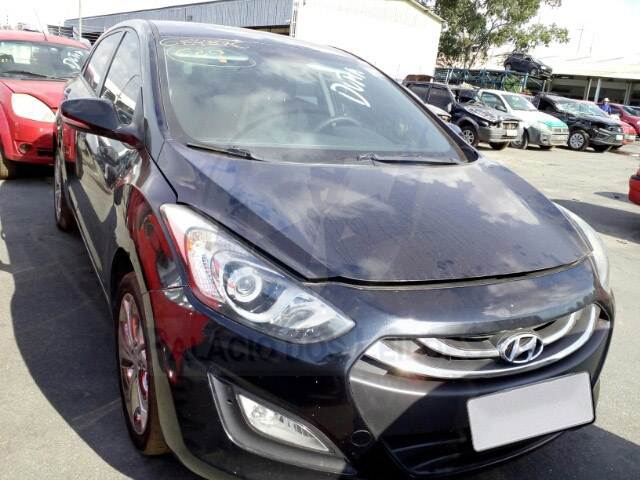 LOTE 018 - Hyundai I30  1.6 16V S-CVVT GD 2013