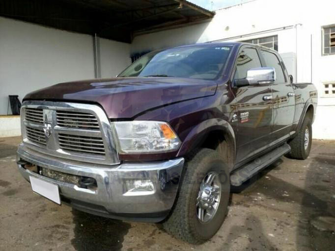 LOTE 015 - DODGE RAM 2500 QC 5.9