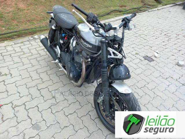 LOTE 019 TRIUMPH/SPEED TWIN 1200 