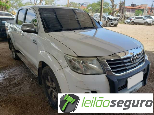 LOTE 006 TOYOTA HILUX CD 2014