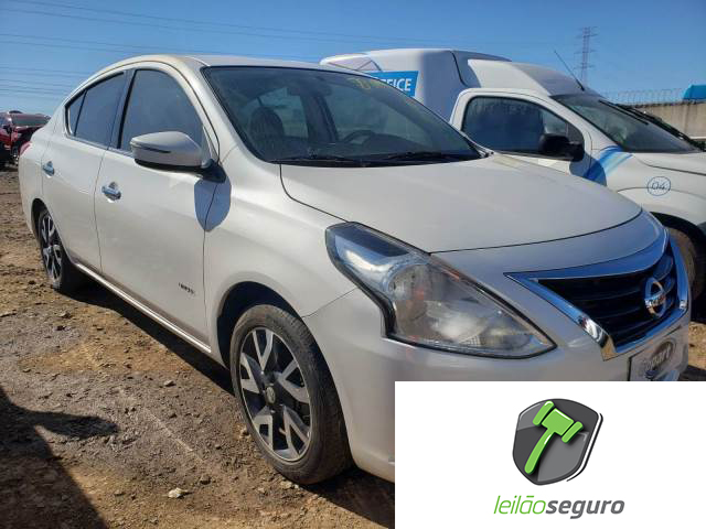 LOTE 026 NISSAN VERSA 2016