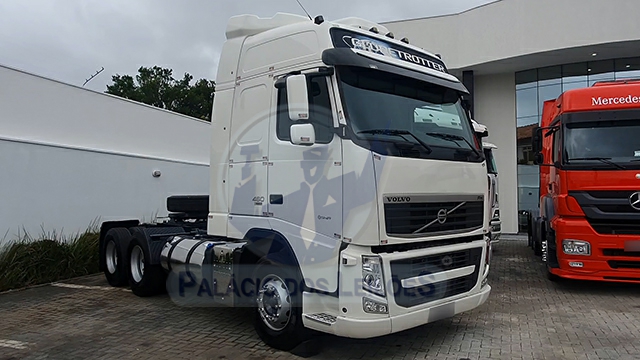 LOTE 008 - Volvo Fh-460 6X2 2P (E5) 2014