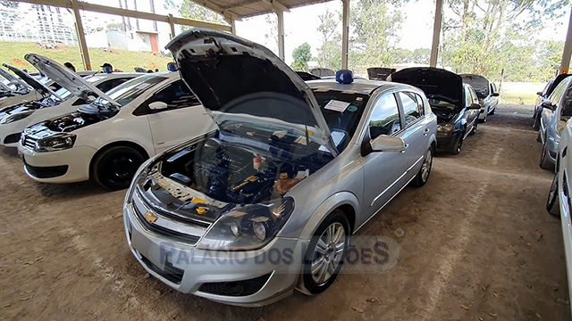 LOTE 015 - Chevrolet Vectra GT 2.0 8V (Flex) 2011