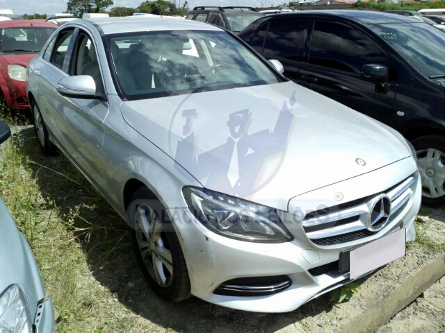 LOTE 034 - MERCEDES BENZ C180 AVANTGARDE 2018